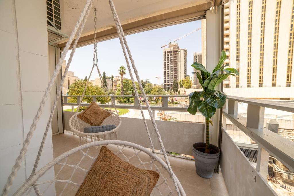 Art Apartment In Mamila - Art & View Baitulmaqdis Luaran gambar