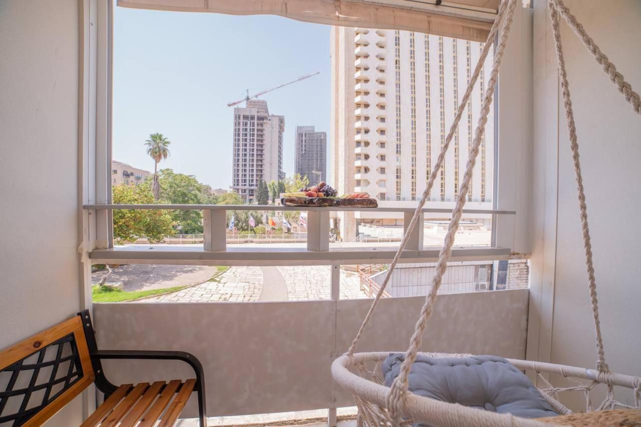 Art Apartment In Mamila - Art & View Baitulmaqdis Luaran gambar