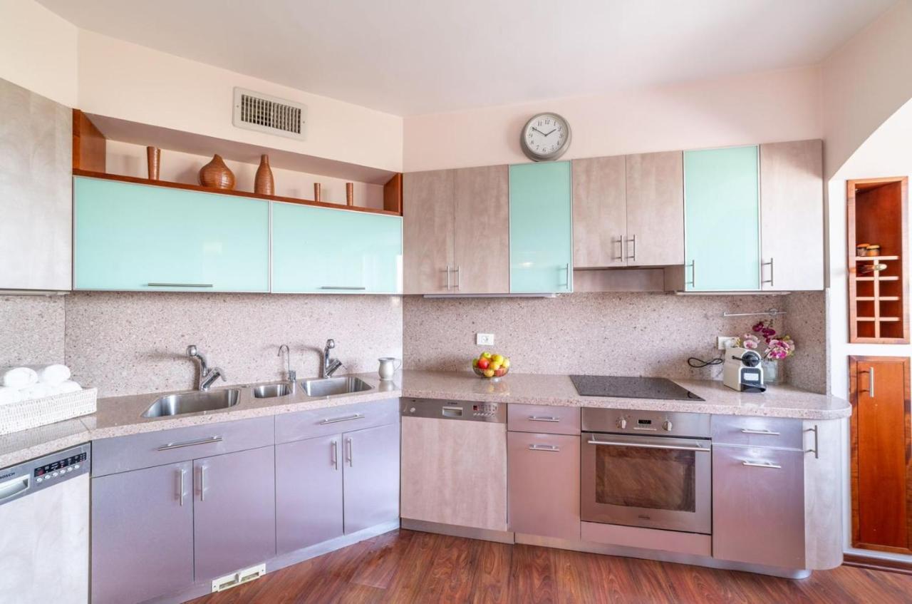 Art Apartment In Mamila - Art & View Baitulmaqdis Luaran gambar