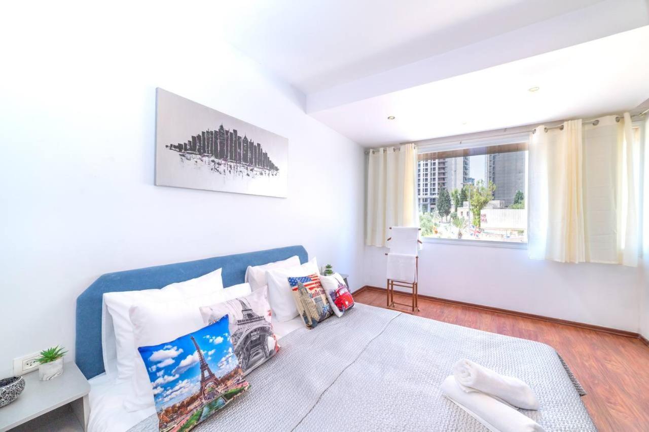 Art Apartment In Mamila - Art & View Baitulmaqdis Luaran gambar