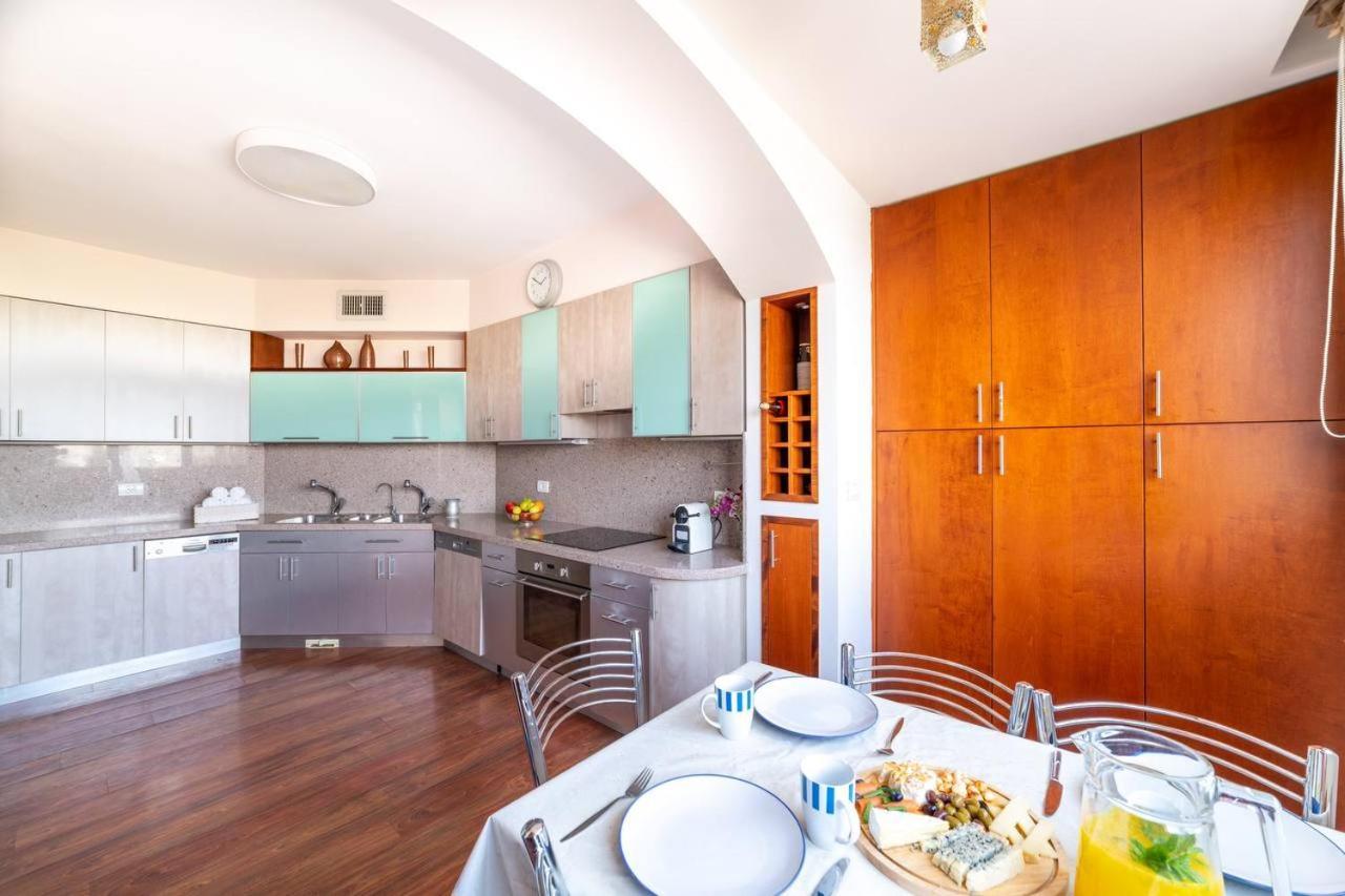 Art Apartment In Mamila - Art & View Baitulmaqdis Luaran gambar